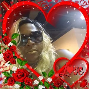 Meet your Posher, Dina